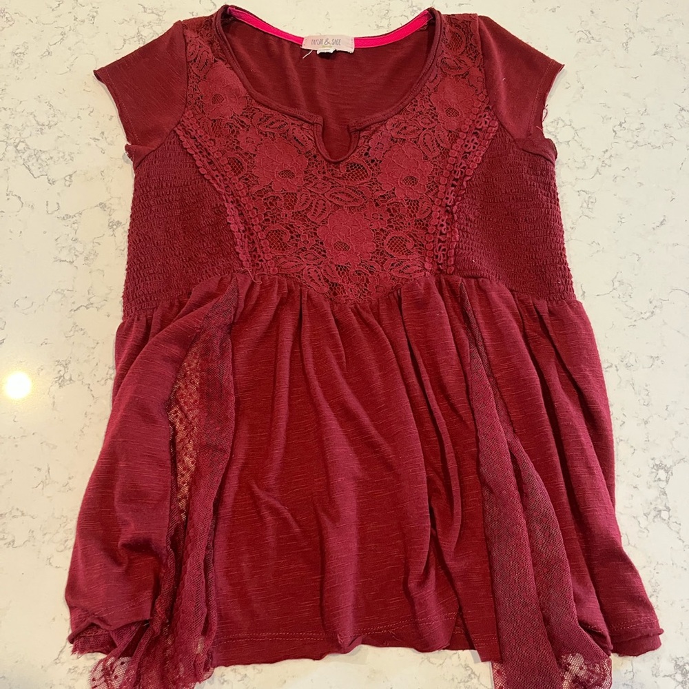 Taylor & Sage Top